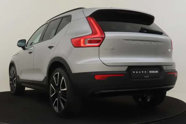 Volvo XC40 (2022) thumbnail 4