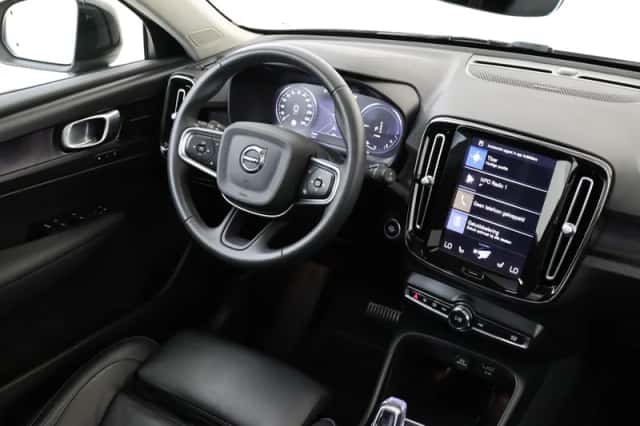 Volvo XC40 (2022) thumbnail 5