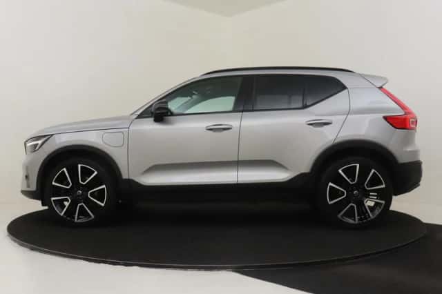 Volvo XC40 (2022) thumbnail 6
