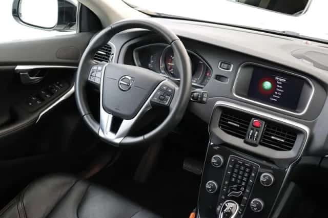 Volvo V40 (2019) thumbnail 5