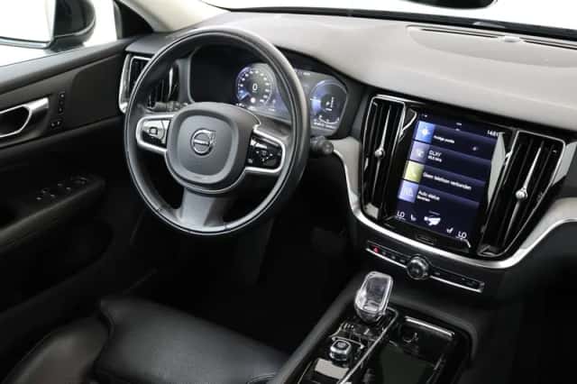 Volvo V60 (2022) thumbnail 5