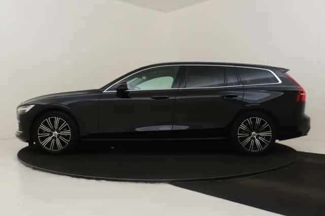 Volvo V60 (2022) thumbnail 6