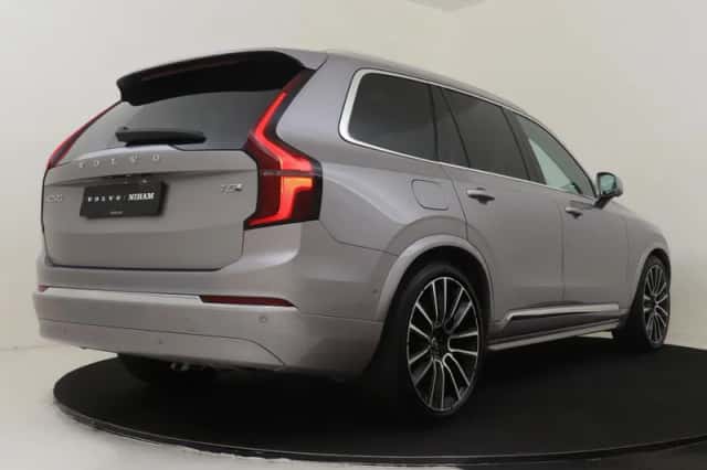 Volvo XC90 (2025) thumbnail 2