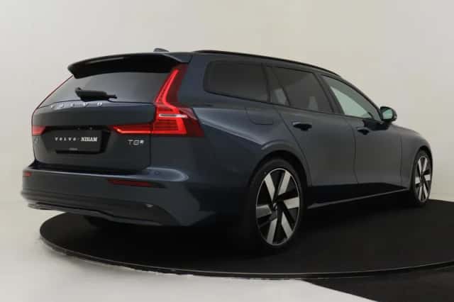 Volvo V60 (2025) thumbnail 2
