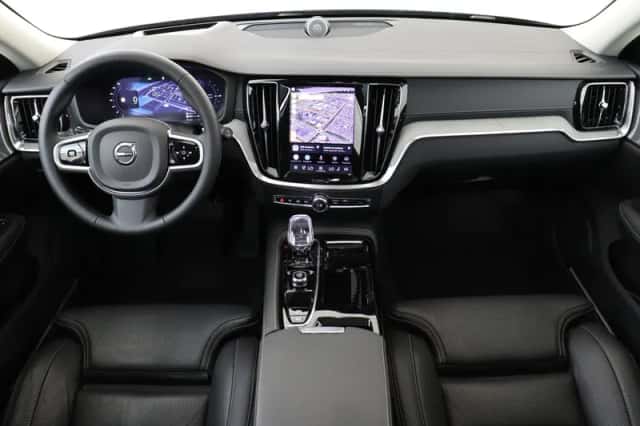Volvo V60 (2025) thumbnail 3