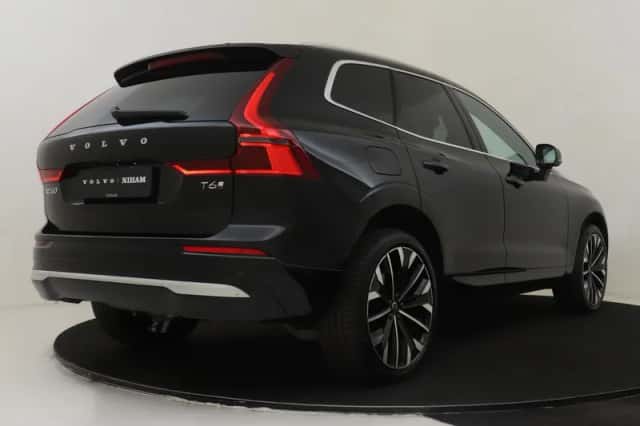 Volvo XC60 (2025) thumbnail 2