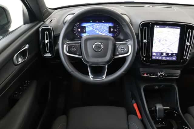 Volvo XC40 (2023) thumbnail 1