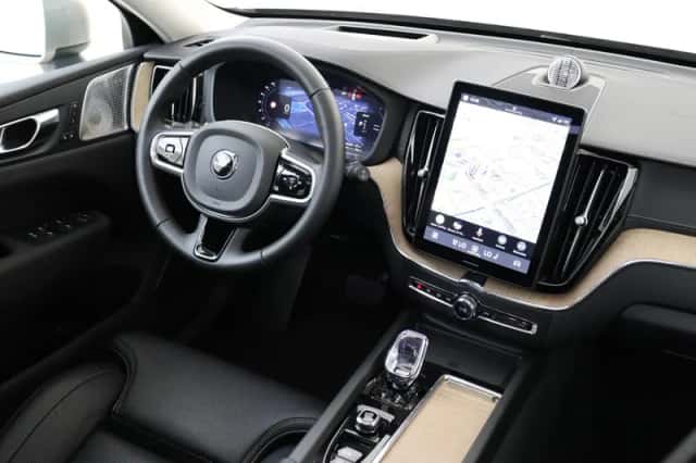 Volvo XC60 (2025) thumbnail 5