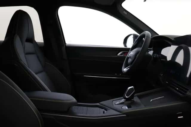Lynk & Co 01 (2026) thumbnail 6