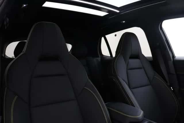 Lynk & Co 01 (2025) thumbnail 9