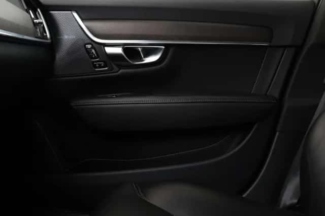 Volvo V90 (2020) thumbnail 23