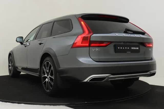 Volvo V90 (2020) thumbnail 4