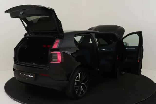 Volvo EX30 (2025) thumbnail 18