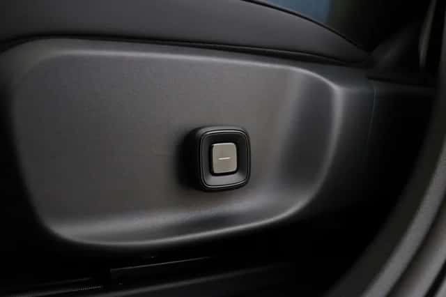 Volvo EX30 (2025) thumbnail 23
