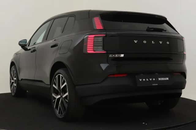 Volvo EX30 (2025) thumbnail 4