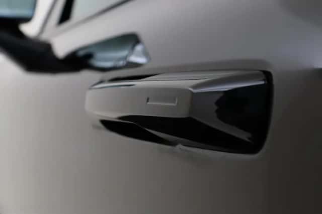 Volvo EX30 (2025) thumbnail 32