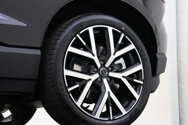 Volvo EX30 (2025) thumbnail 36