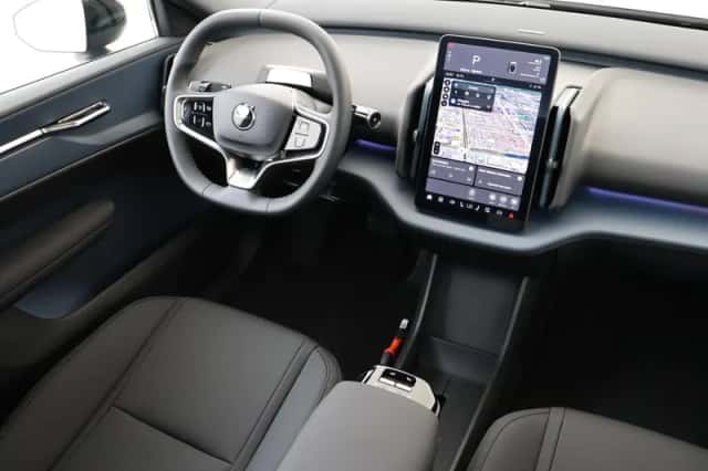 Volvo EX30 (2025) thumbnail 5