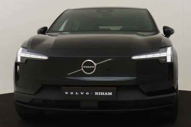 Volvo EX30 (2025) thumbnail 8