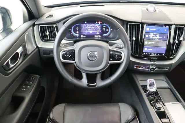 Volvo XC60 (2023)