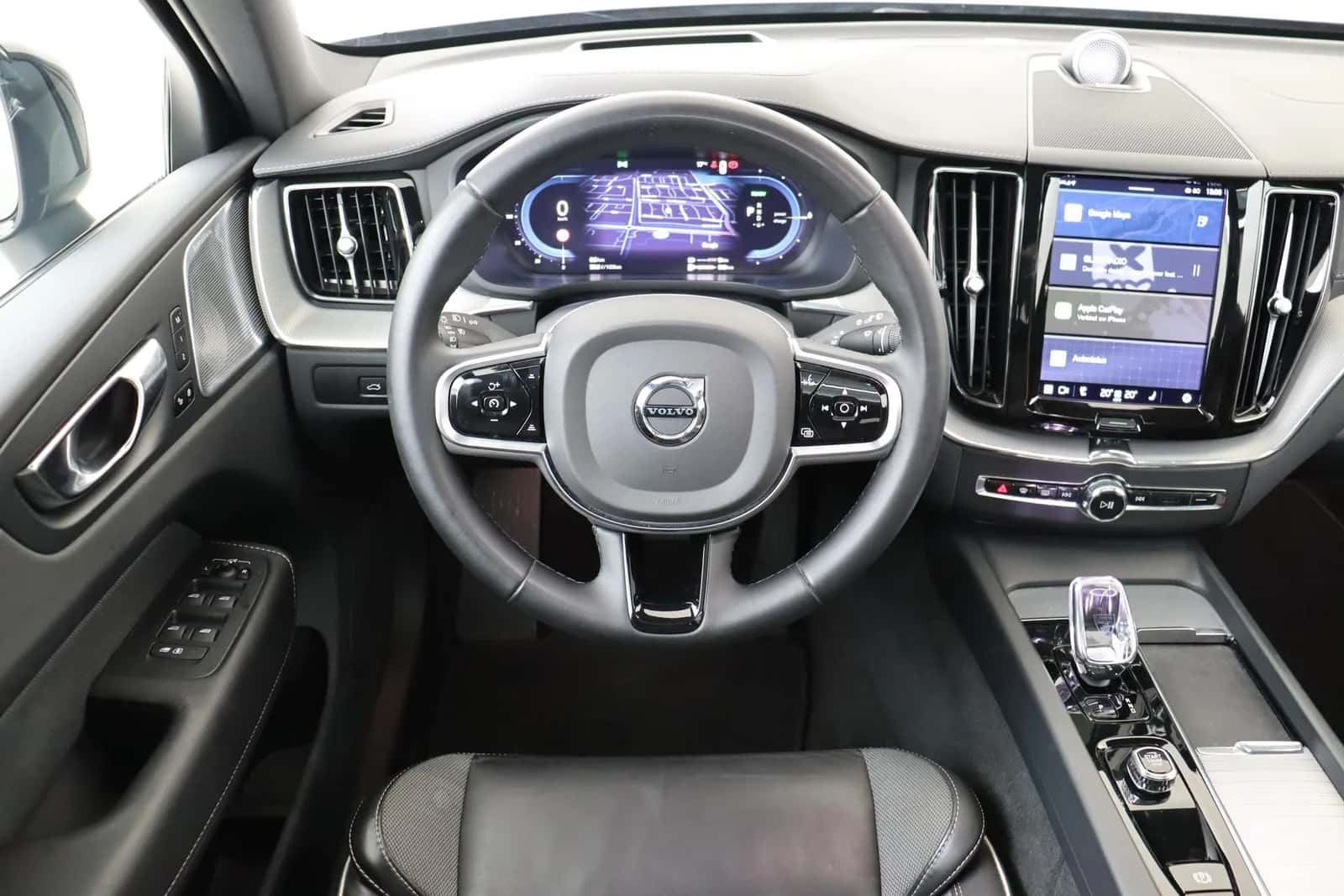 Volvo XC60 (2023) — foto 1