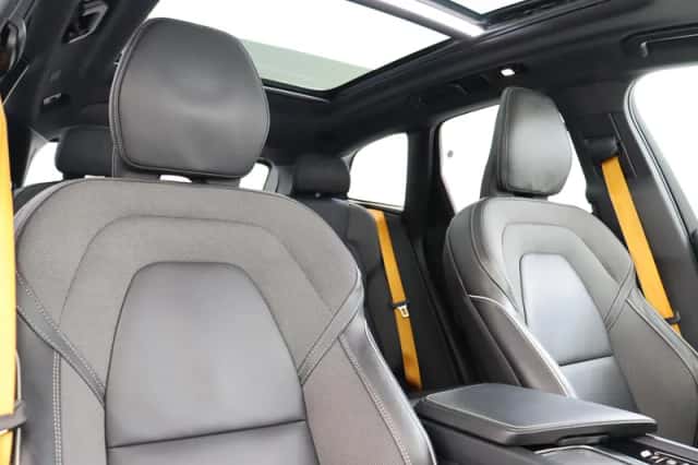 Volvo XC60 (2023) thumbnail 9