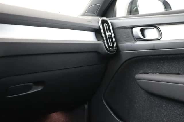 Volvo XC40 (2020) thumbnail 19