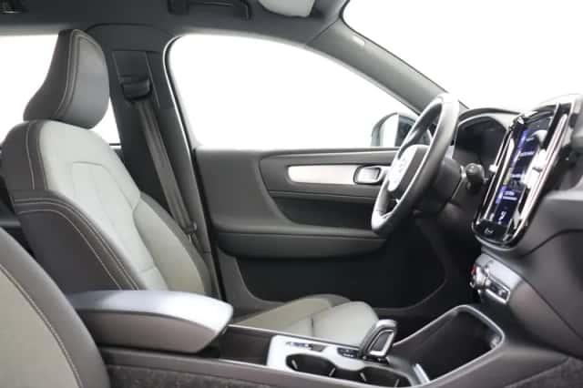 Volvo XC40 (2020) thumbnail 7