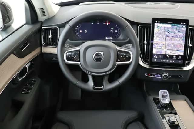 Volvo XC90 (2025)