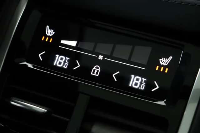 Volvo XC90 (2025) thumbnail 15