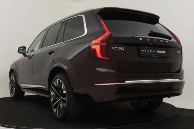 Volvo XC90 (2025) thumbnail 4