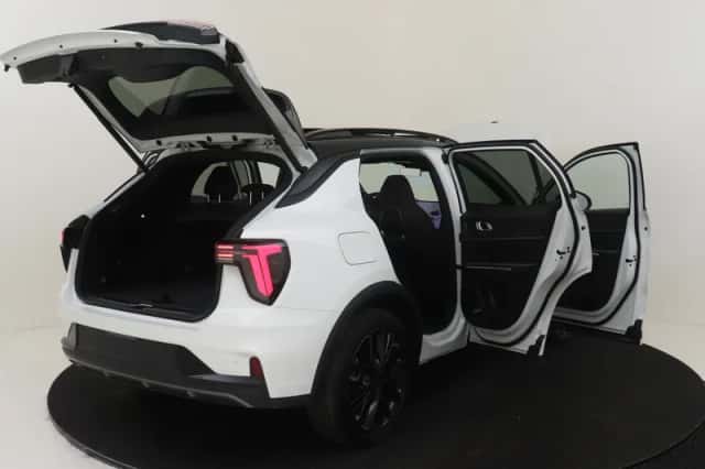 Lynk & Co 01 (2025) thumbnail 18