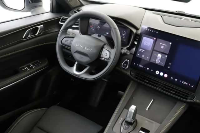 Lynk & Co 01 (2025) thumbnail 5