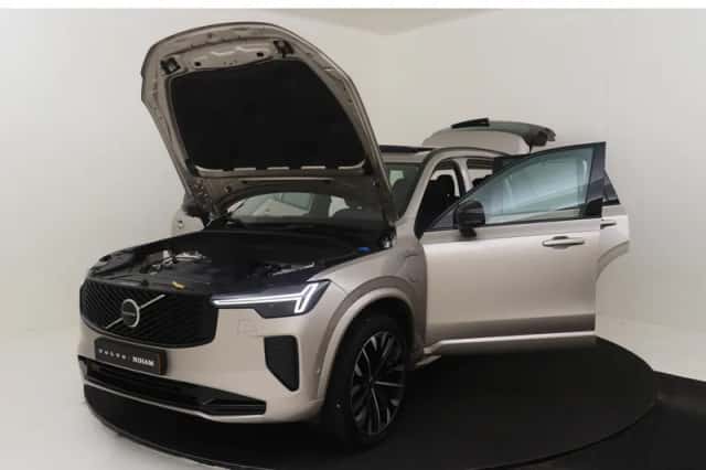 Volvo XC90 (2025) thumbnail 16