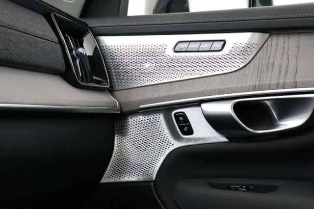 Volvo XC90 (2025) thumbnail 27