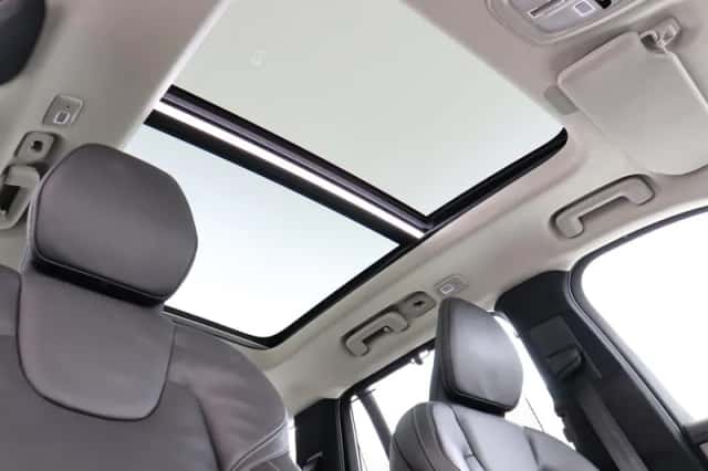 Volvo XC90 (2025) thumbnail 9