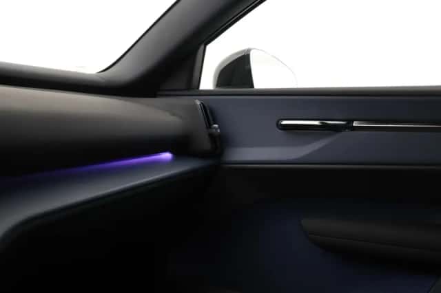 Volvo EX30 (2025) thumbnail 13