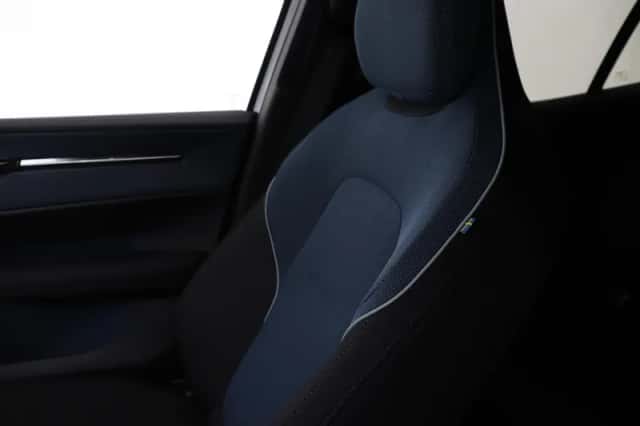 Volvo EX30 (2025) thumbnail 17