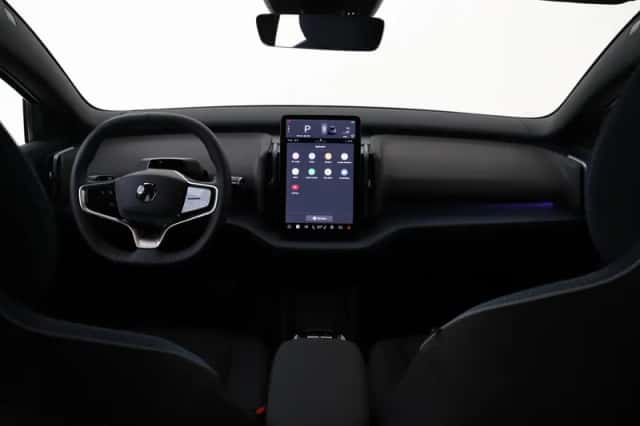 Volvo EX30 (2025) thumbnail 3