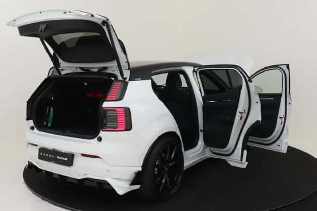 Volvo EX30 (2025) thumbnail 22