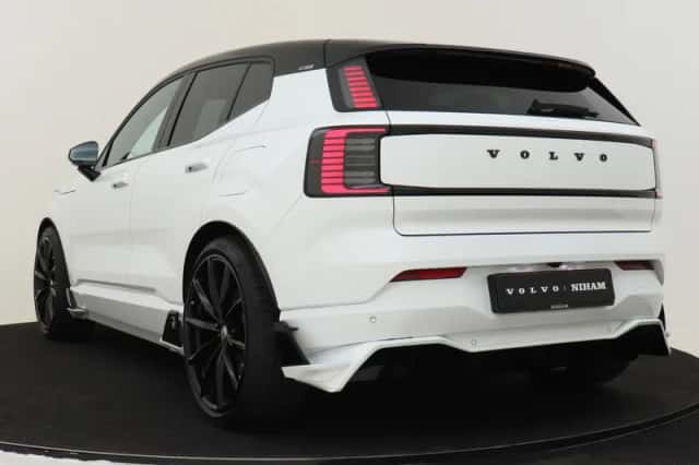 Volvo EX30 (2025) thumbnail 4