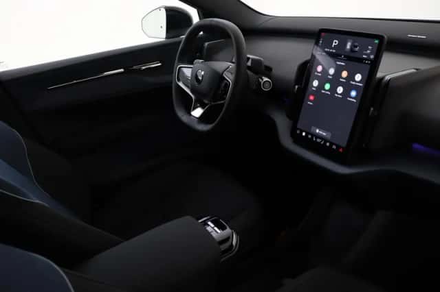 Volvo EX30 (2025) thumbnail 5