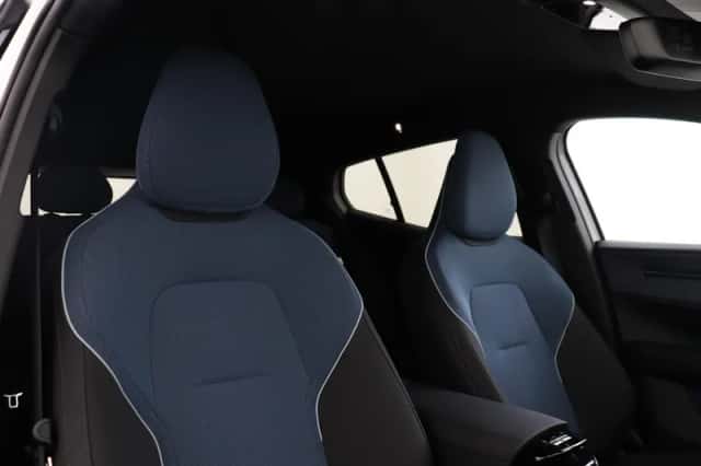 Volvo EX30 (2025) thumbnail 7