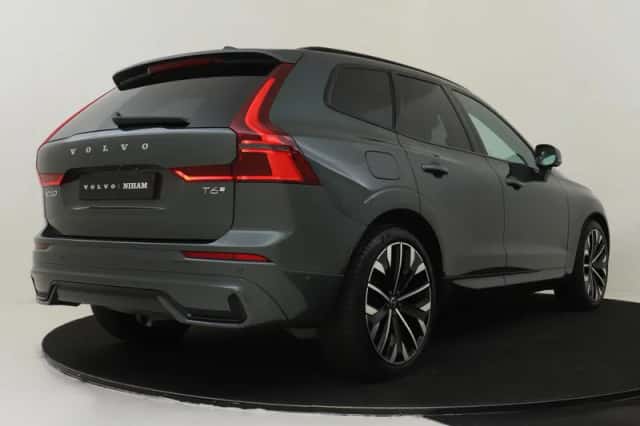 Volvo XC60 (2025) thumbnail 2