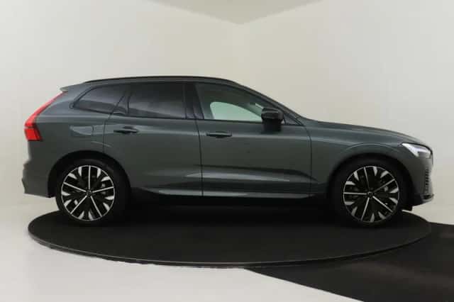 Volvo XC60 (2025) thumbnail 12