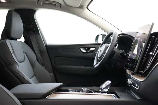 Volvo XC60 (2025) thumbnail 7