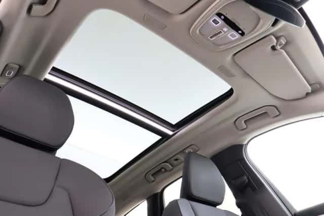 Volvo XC60 (2025) thumbnail 9