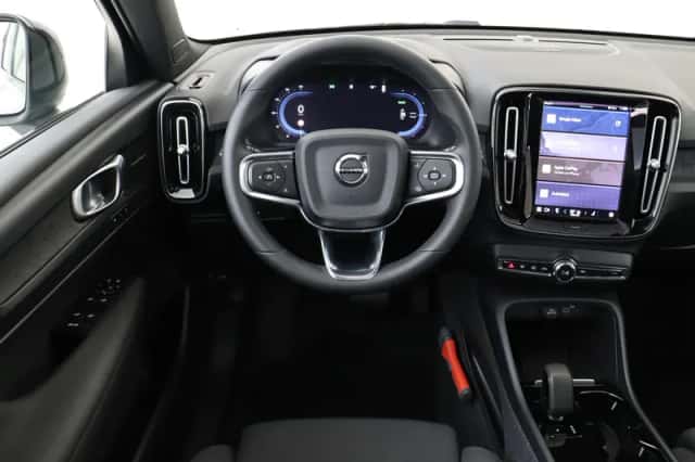 Volvo XC40 (2024)