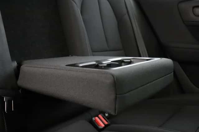 Volvo XC40 (2024) thumbnail 15