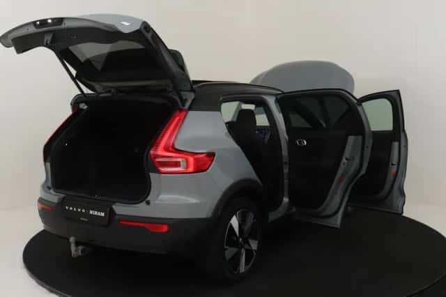 Volvo XC40 (2024) thumbnail 18